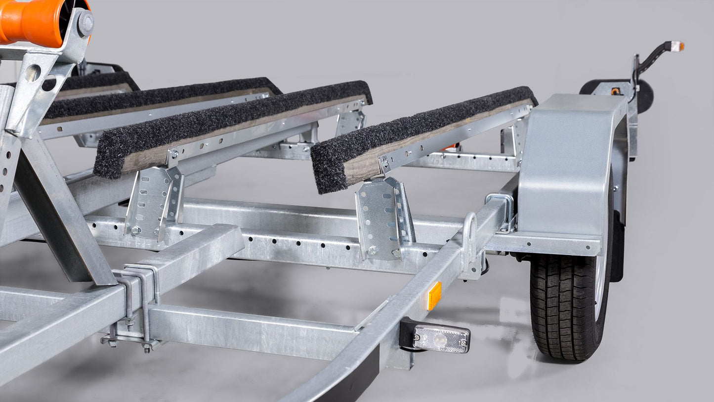 Respo dobbel Vannscooterhenger 750VSD lagring på filtskinner, med båtlengde opp til 13 ft / 4m