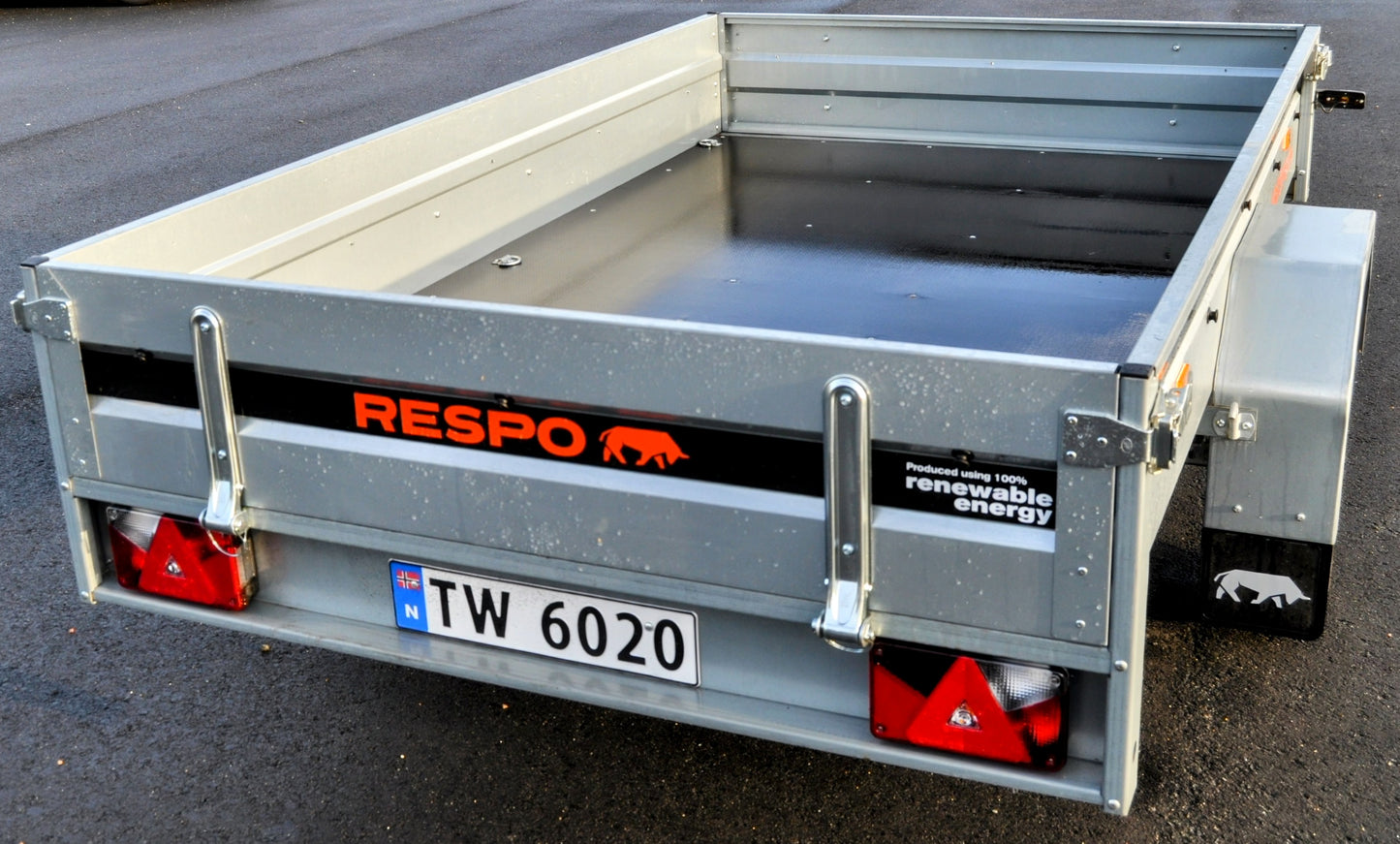 Respo RS2575L Varehenger med tipp, med plass til vegg plater i planet.