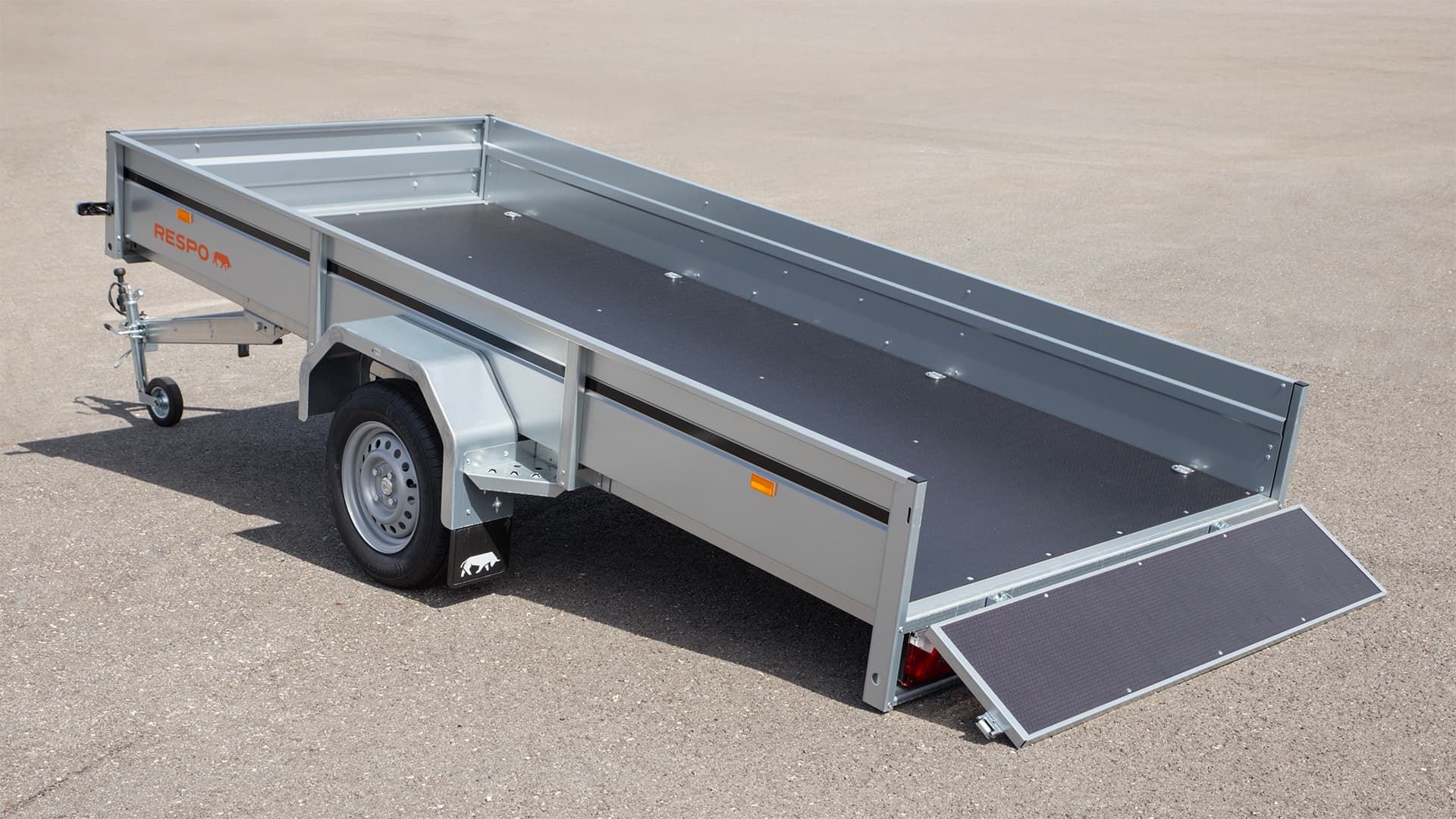 3575LS bakfra høyre tippet åpenlem